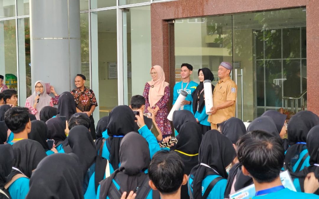 Mahasiswa Baru UNISA Yogyakarta Kenalkan dan Bagikan LOSIDA ke Masyarakat Sekitar Kampus